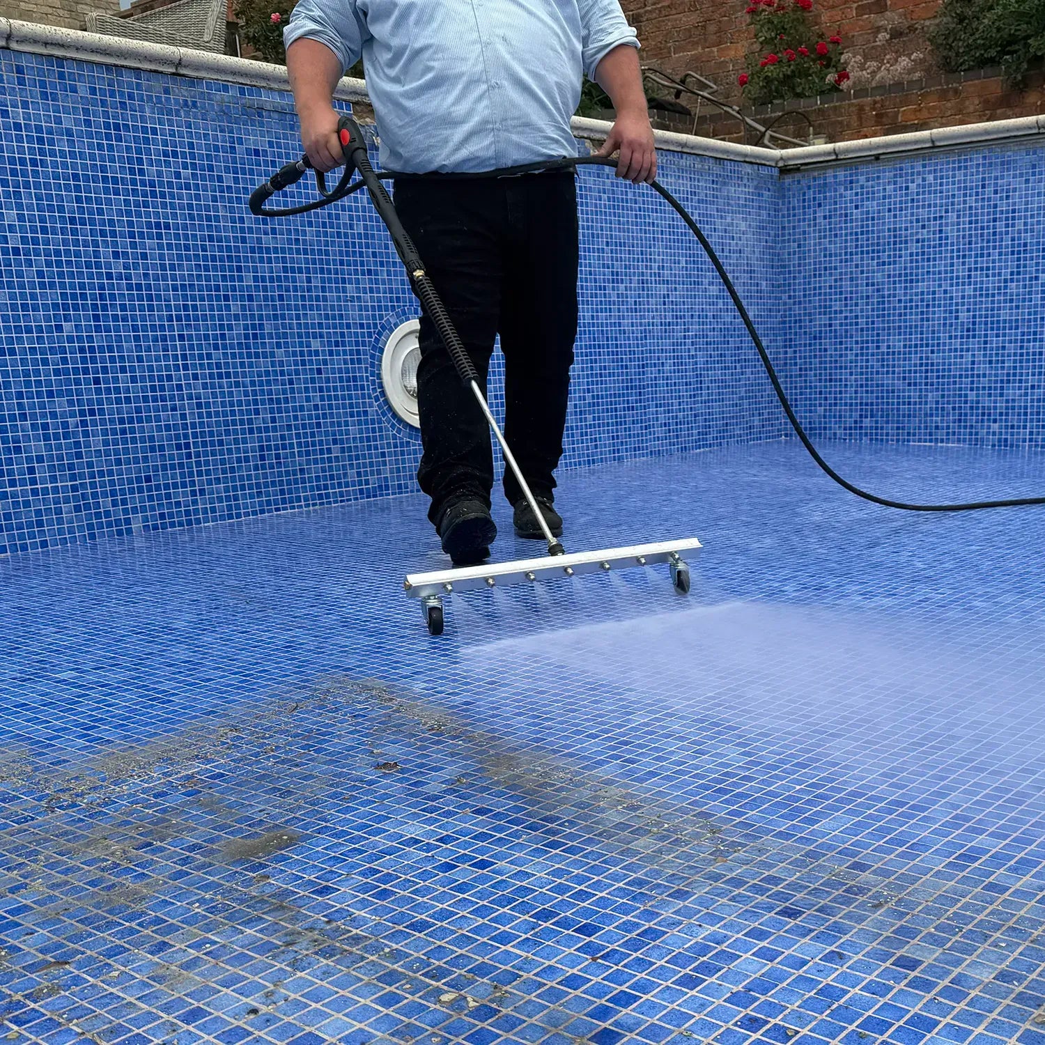 MV5100 HotBox Mobile Pressure Washer